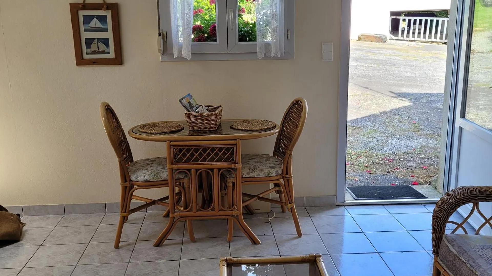 Gouarec La Petite Maison Francia